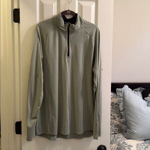 Men’s Nike Gray Dri-FIT Running half zip size large